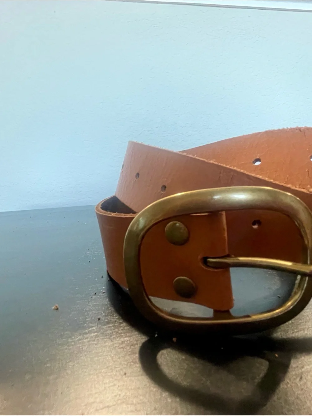 Women’s Classic Tan Leather Belt with Brass Oval Buckle Medium